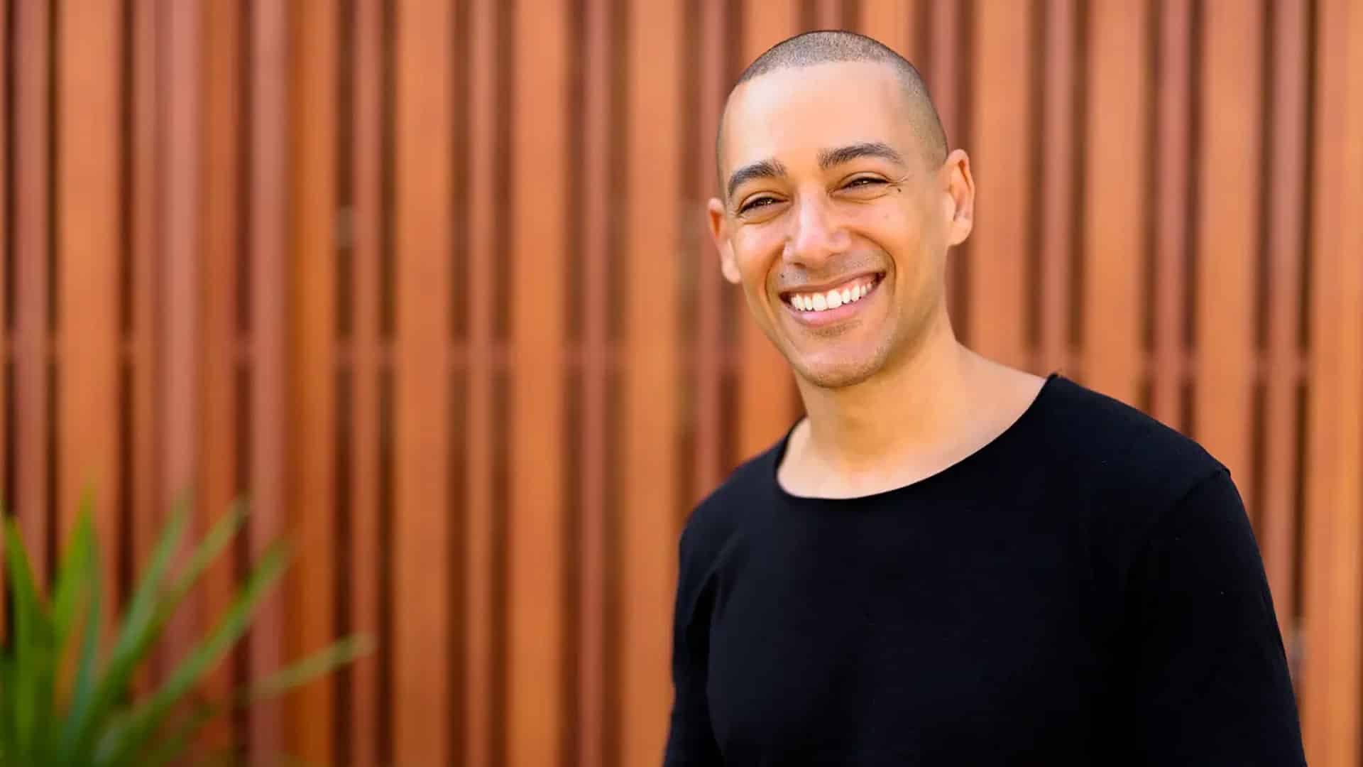 Glatze rasieren und pflegen – Tipps zur richtigen Rasur und optimalen Kopfhautpflege bei kahlem Kopf